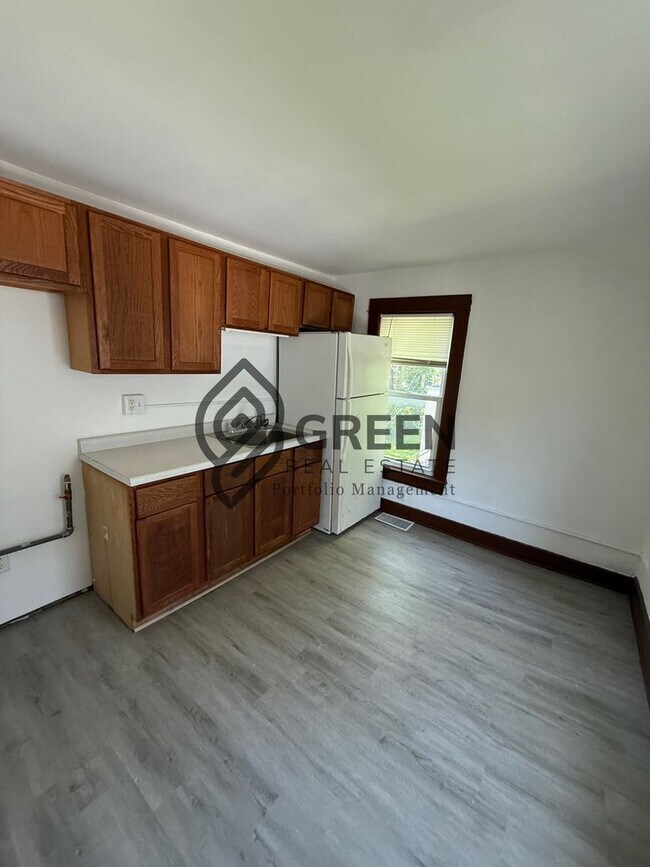 Foto del edificio - 229 S Sibley Ave
