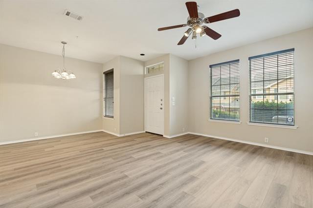 Building Photo - 2324 Stoneleigh Pl