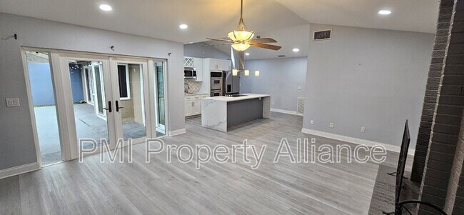 Foto del edificio - 5015 Nassau Cir