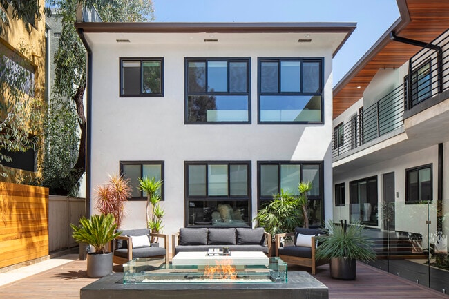 Courtyard - The Laurel