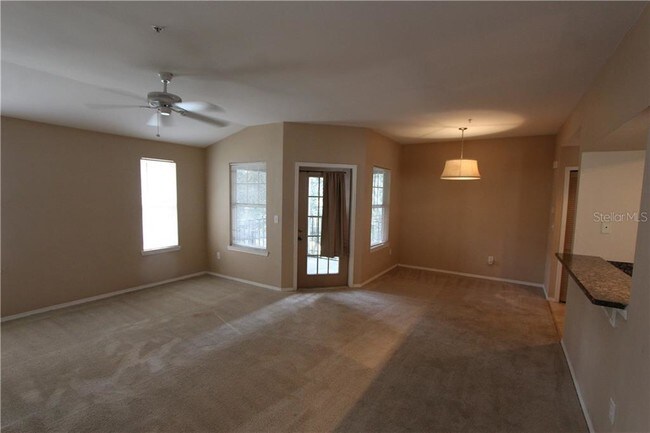 Foto del edificio - 420 SUMMIT RIDGE Pl