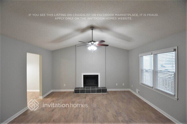 Foto del edificio - 2850 Crystal Brooke Ln