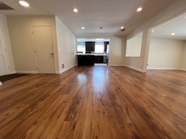 Building Photo - 9711 Hayvenhurst Ave