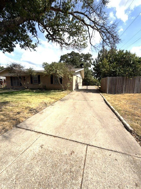 Building Photo - 6100 Haden Dr