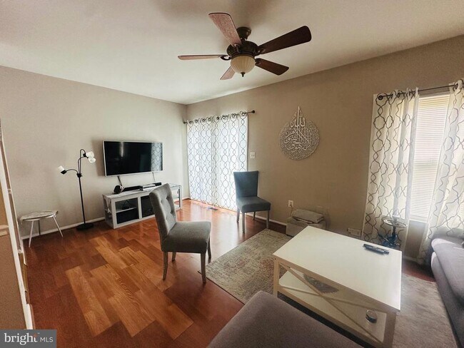 Foto del edificio - 17528 Sabrina Terrace
