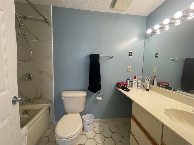 Foto del edificio - 1210 Vfw Pky