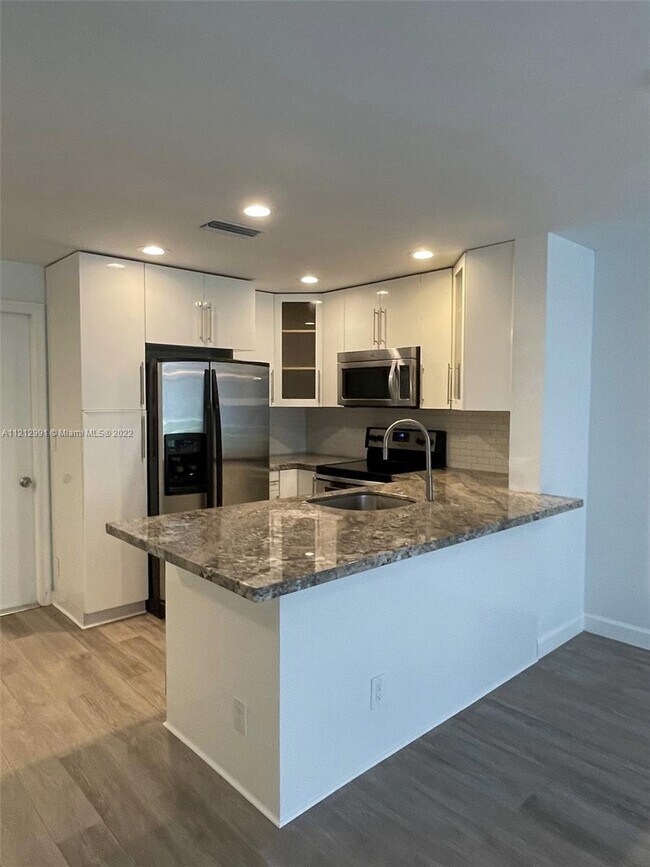 Building Photo - 1573 Barcelona Way