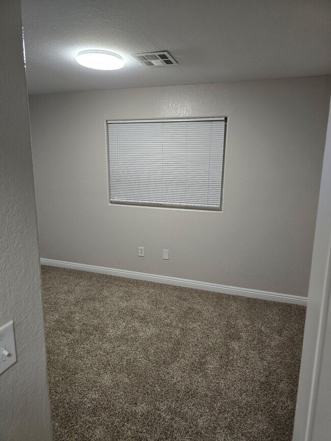 Foto del edificio - 4730 E Craig Rd