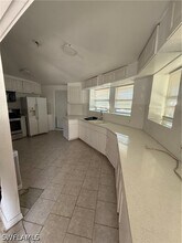 Building Photo - 1189 N Tamiami Trl