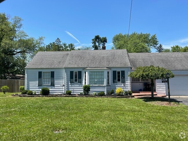 Building Photo - 616 Woodworth Dr