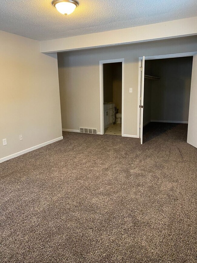 Foto del edificio - 4334 W Bethany Dr