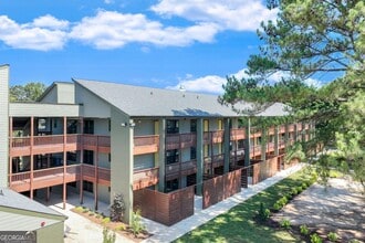 Building Photo - 710 Jesse Jewell Pkwy SE