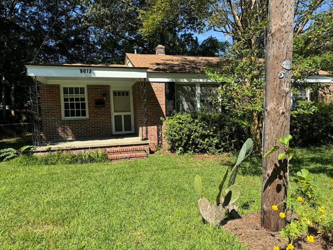 Primary Photo - Park Circle Duplex