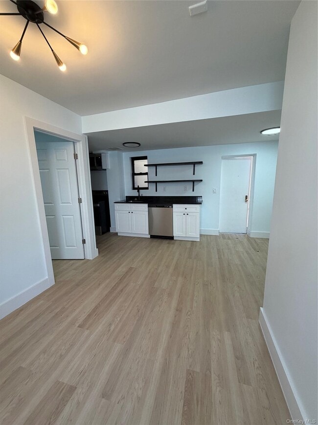 Foto del edificio - 119 W 227th St