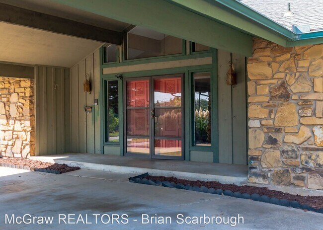 Building Photo - 4 br, 2 bath House - 4913 E. 75th St.