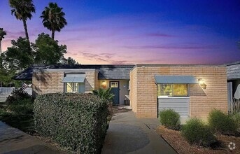 Building Photo - 22400 Canyon Club Dr