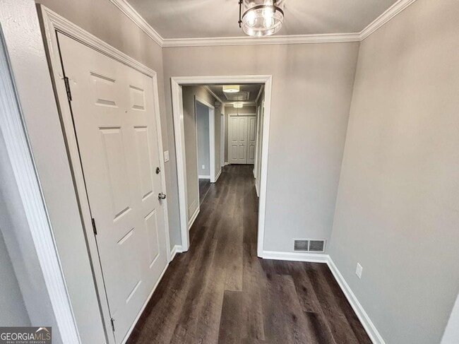 Foto del edificio - 1840 Cooper Lake Dr SE