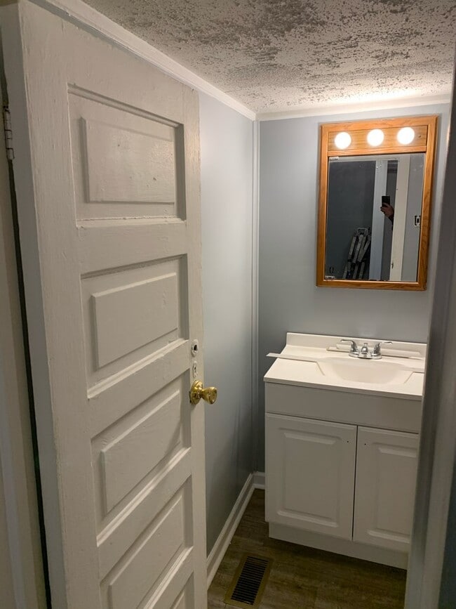 Foto del edificio - 2408 Harvard Ave