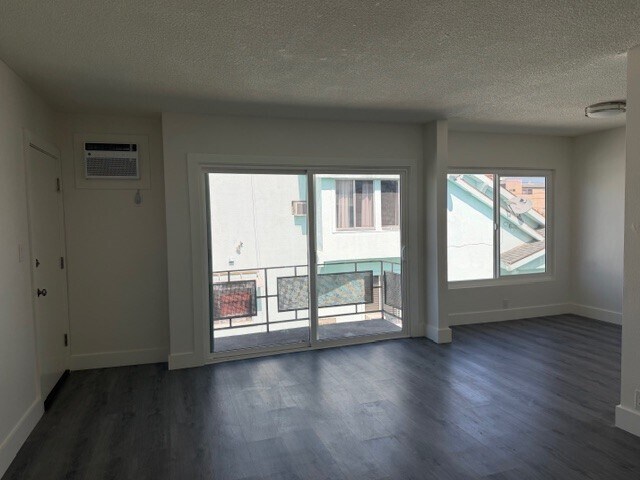 Foto del edificio - 5322 Virginia Ave