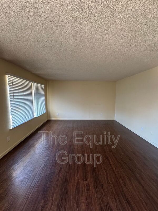 Foto del edificio - 3515 W Campus Ave.