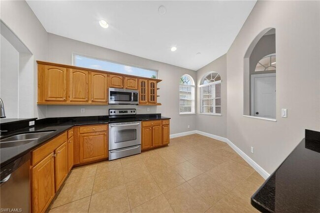 Building Photo - 15257 Cortona Way