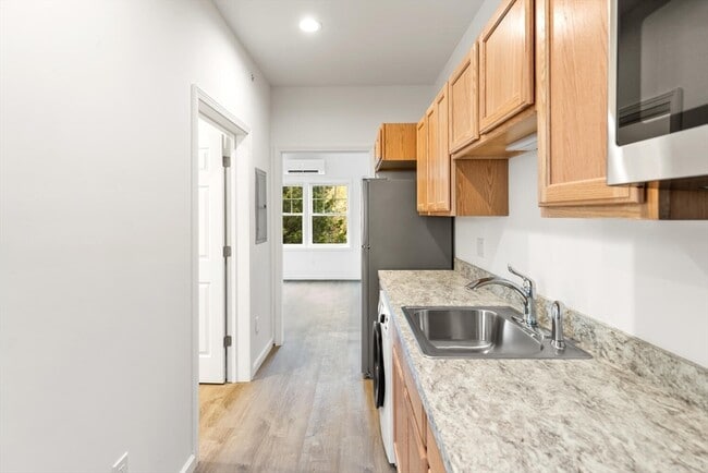 Foto del edificio - 50 R Maplewood Ave