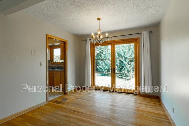 Foto del edificio - 4705 NW Harney St