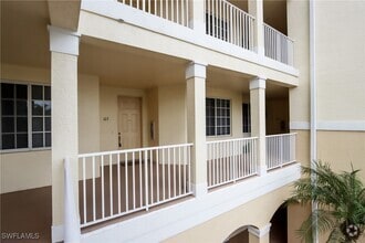 Building Photo - 20031 Sanibel View Cir