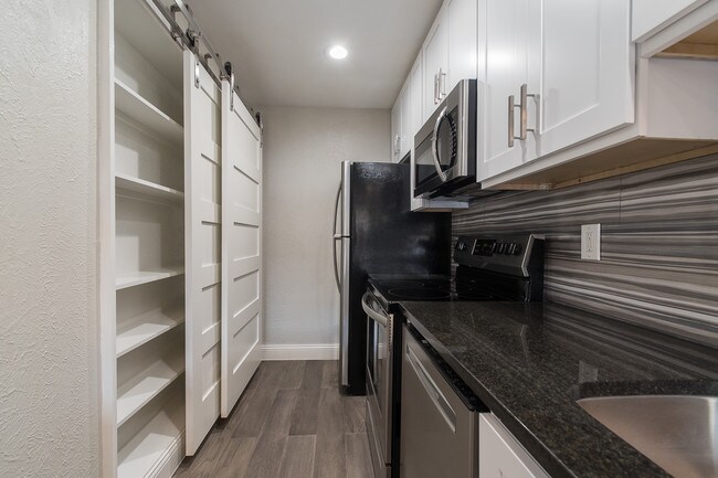 12802 Midway Rd Unit 1016 Dallas Tx 75244 Condo For Rent In