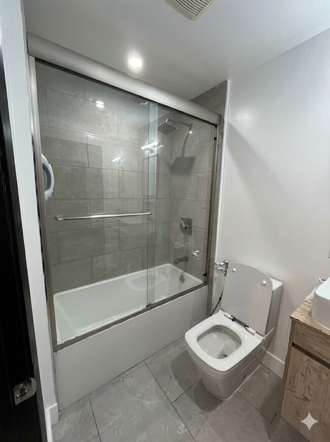 Building Photo - 5749 Larryan Dr