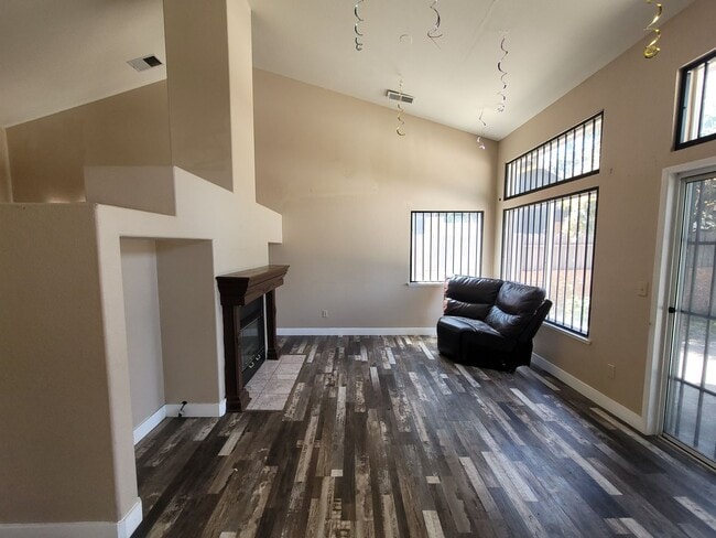Building Photo - 1703 Diablo Creek Dr