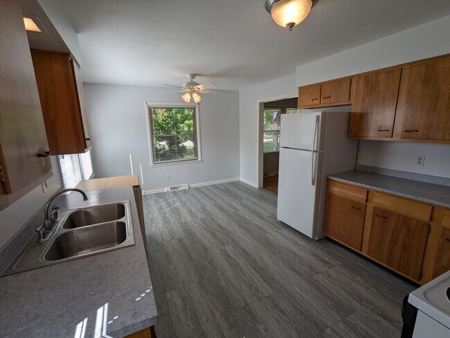 Building Photo - 116 Greenbriar Rd