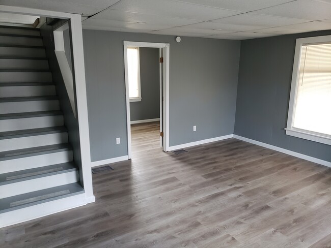 Building Photo - 4547 Babyland Rd