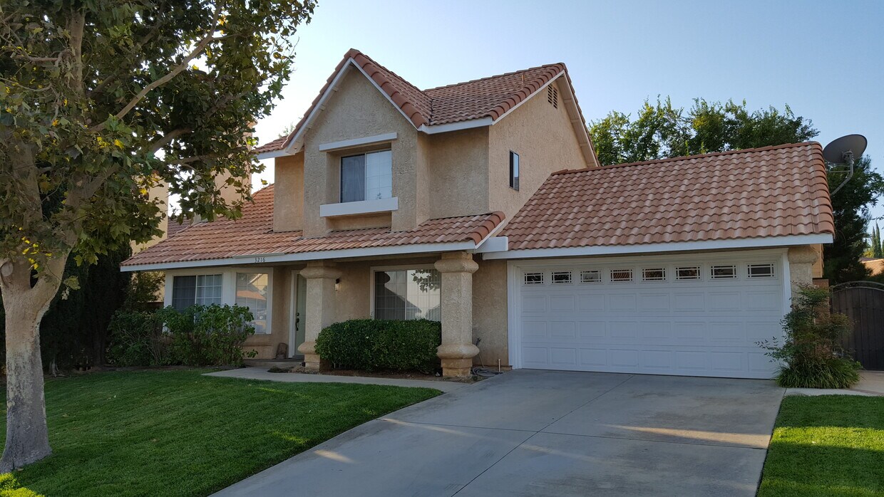 Primary Photo - 3216 Twincreek Ave