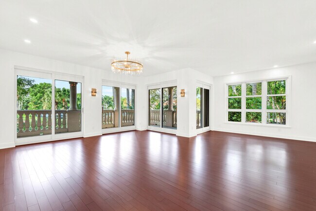 Building Photo - 13631 Deering Bay Dr