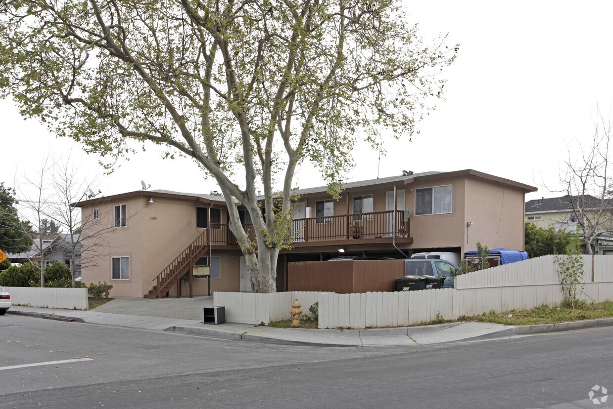 Primary Photo - 1100 Windermere Ave