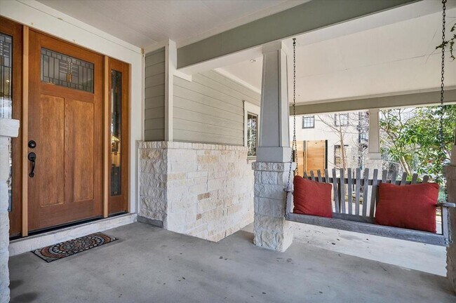 Foto del edificio - 2411 Marlton Dr