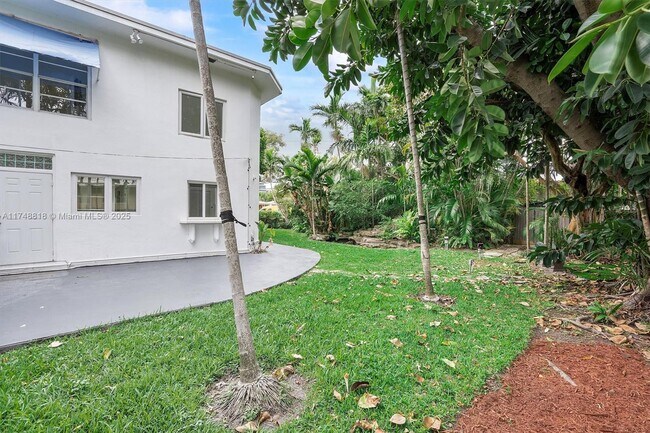 Foto del edificio - 600 Surfside Blvd
