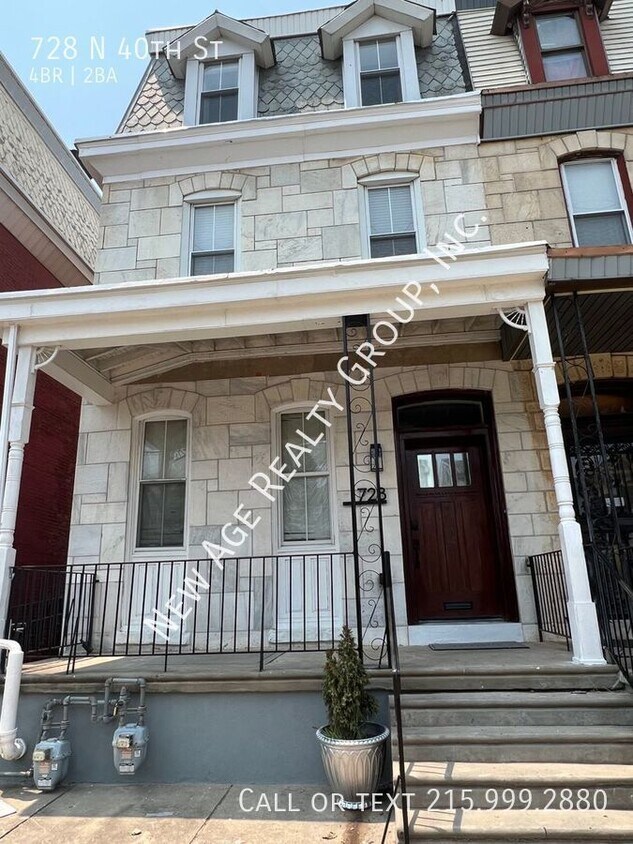 Foto principal - Four Bedroom, Bi-level Apartment in Belmon...