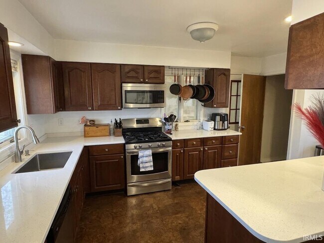 Foto del edificio - 209 S Hillsdale Dr