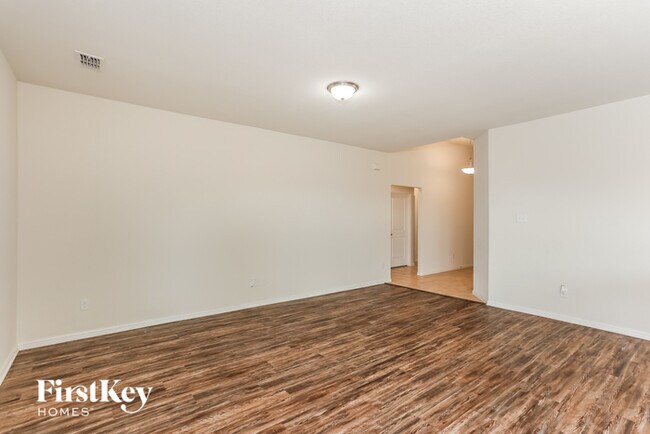 Building Photo - 2200 Sadlers Creek Ln