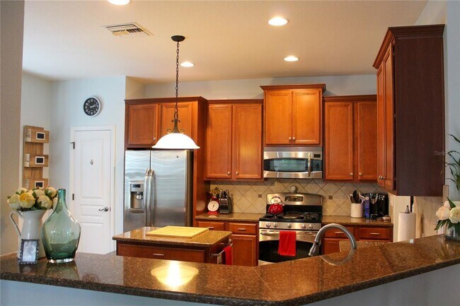 Building Photo - 5841 Parkset Dr