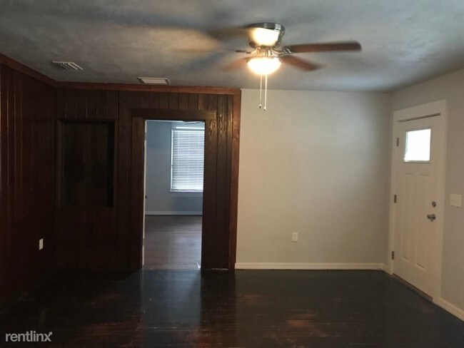 Building Photo - 3 br, 3 bath Apartment - 1125 SW 4th Ave
