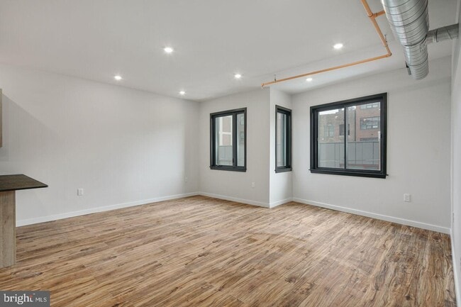 Building Photo - 1231 Wood St