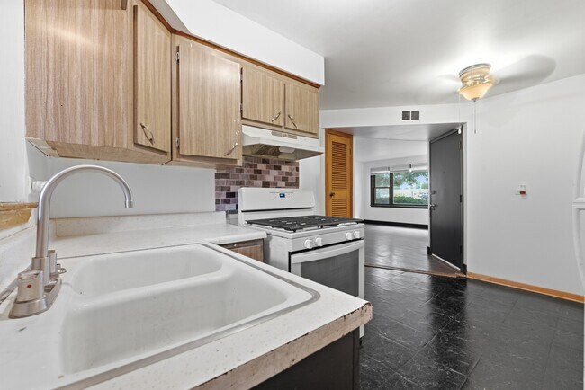 Foto del edificio - 3180 W Meadow Ln Dr