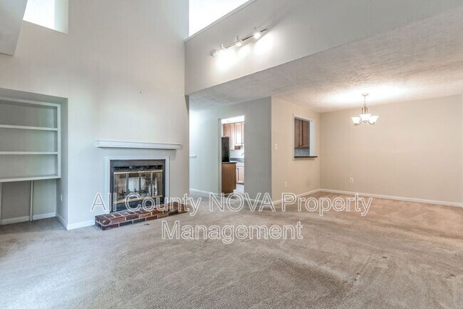 Building Photo - 10028 Oakton Terrace Rd