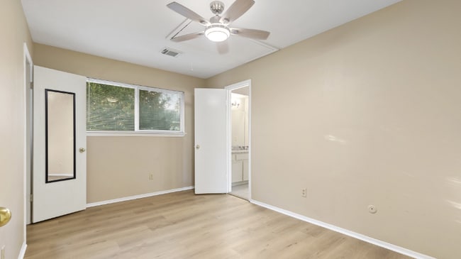 Photo - 10810 Sugar Hill Dr Townhome