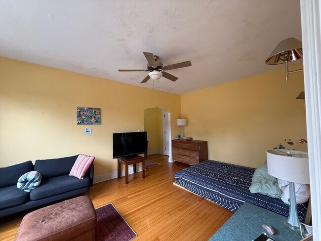 Foto del edificio - 145 Englewood Ave