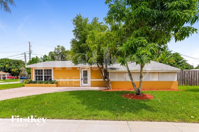 Building Photo - 6321 SW 17th St