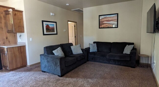 Foto del edificio - 1177 N Northfield Rd